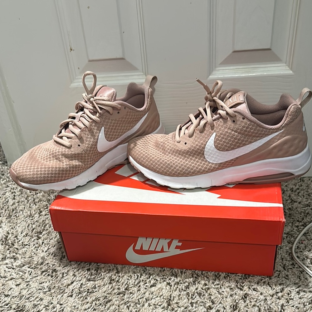 Nike Pink Sneakers